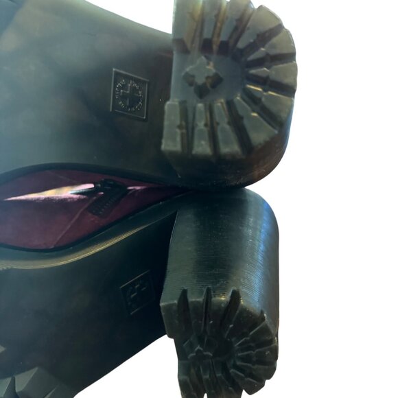 Dr. Martens Magdalena Women's Red Suede High-Heel Ankle Boots Size 7 US / 5 UK - Picture 11 of 11